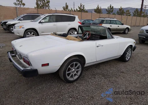 1975 Fiat 124 Spider z USA, uszkodzony, nr VIN 124CS10090362